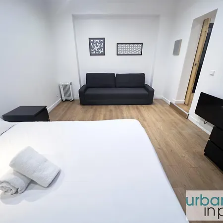 Urban Flat 52 - Charming 2 Bdr Flat In Center Of *